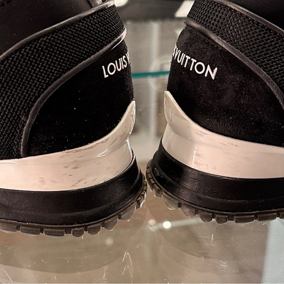 Louis Vuitton Run Away Sneakers - Picture 5 of 6